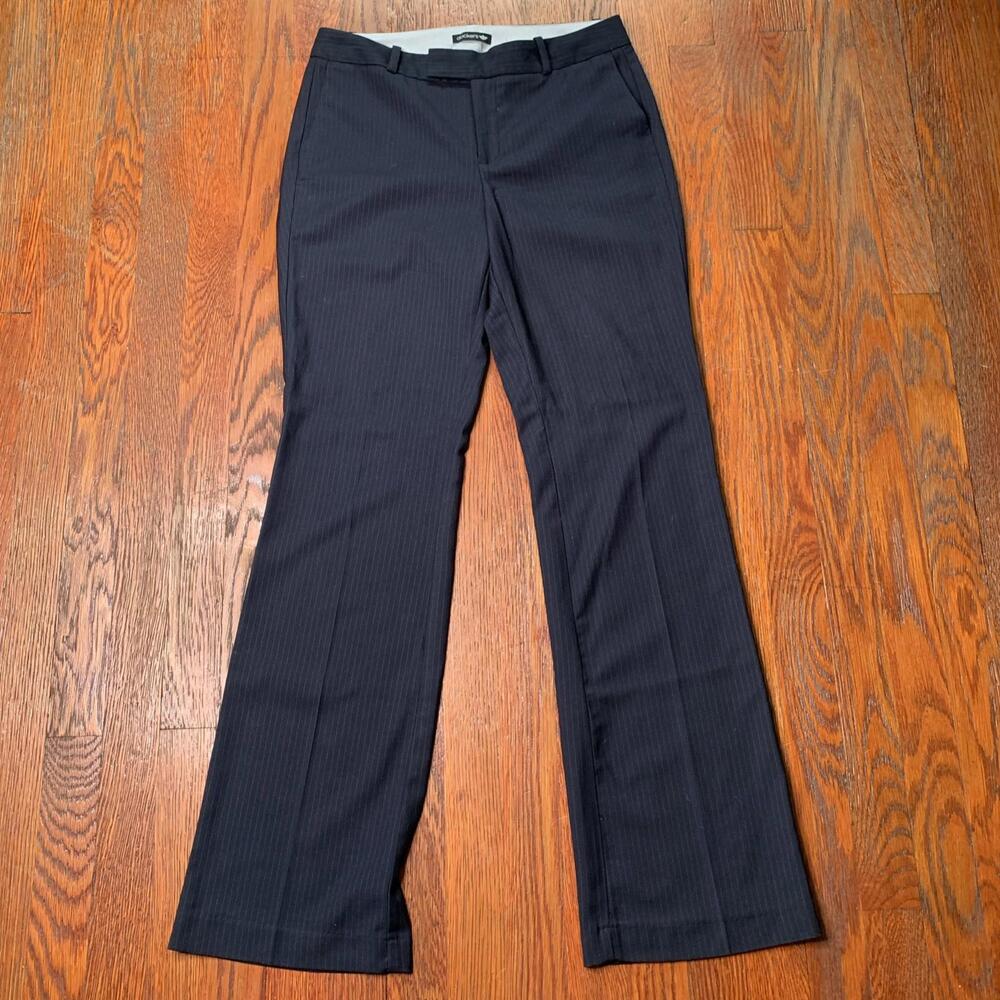 Dockers Women’s 4M Boot Leg Classic Black Pin Striped Polyester Pant Pockets